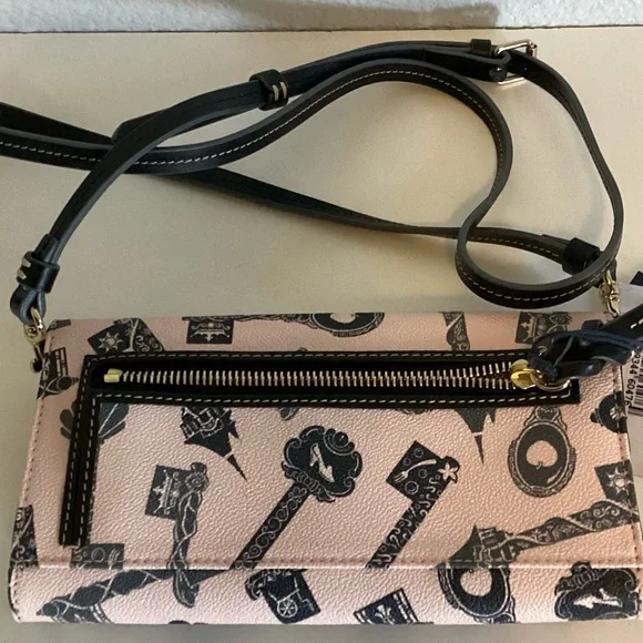Dooney & Bourke /Disney Parks Wallet\Crossbody. NWT - Picture 3 of 8